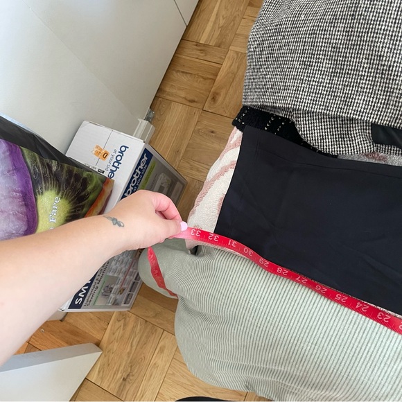 Lululemon Keep Moving Pant- Black - Picture 10 of 10